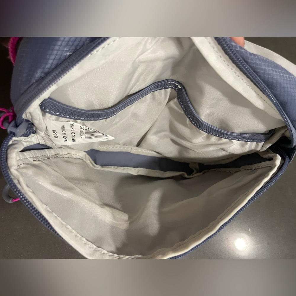 NWOT FANNY PACK/BELT BAG BY OUTDOOR PRODUCTS. Adjustable to 40”. Gray/Pink. - Picture 3 of 10
